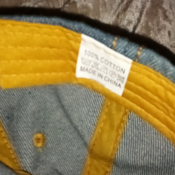 New Fleur- de -LIS BLINGGG jean cap - Picture 8 of 8